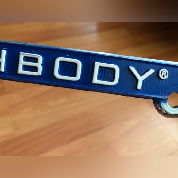 Beachbody License Plate Frame EUC ! - Picture 10 of 11
